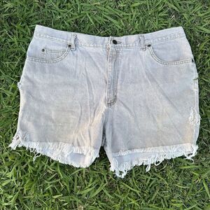 Vtg 90s Riders By Lee Womens Shorts Size 42 Tan High Waisted Classic Distressed‎